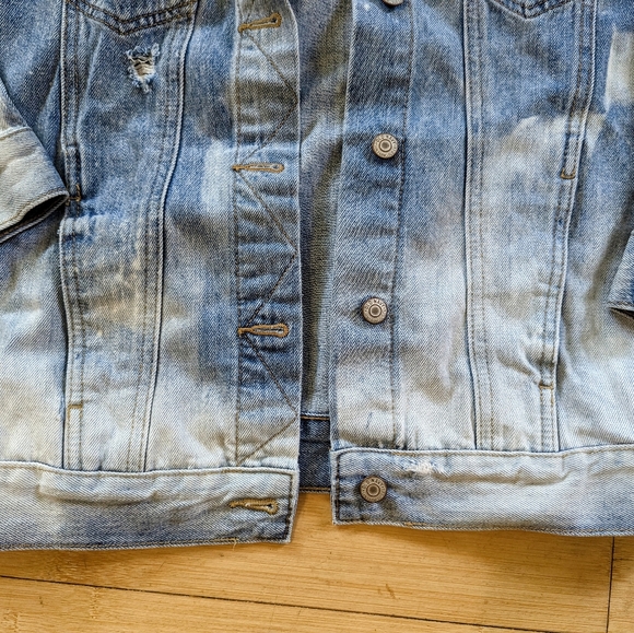 Jean jacket - Picture 8 of 10